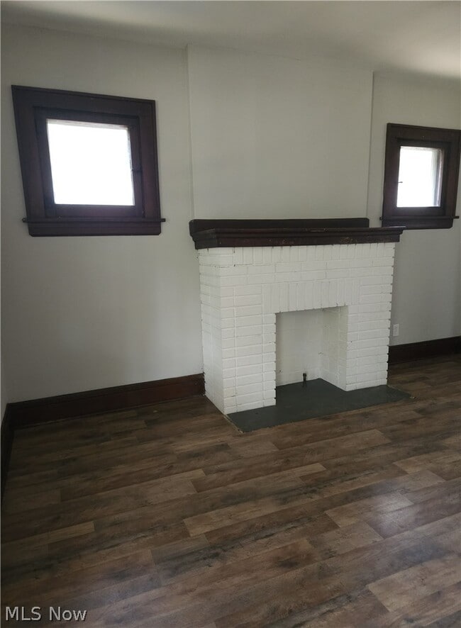 Building Photo - 614 Sanford Ave