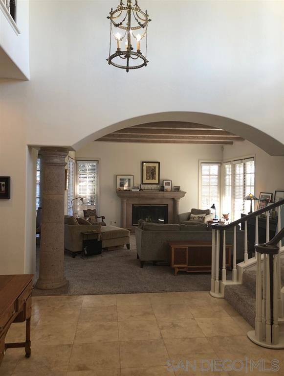 Foto del edificio - 7709 Ivanhoe Ave