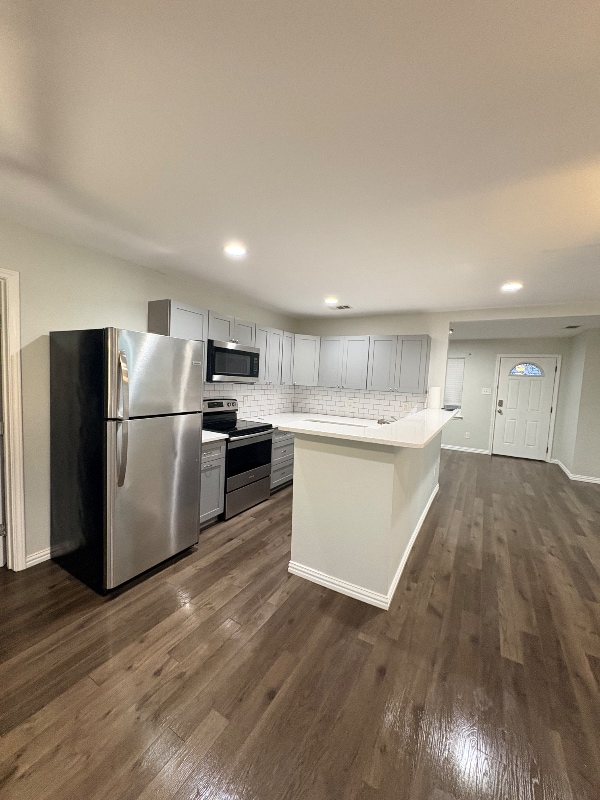 Building Photo - 710 McDivitt Dr