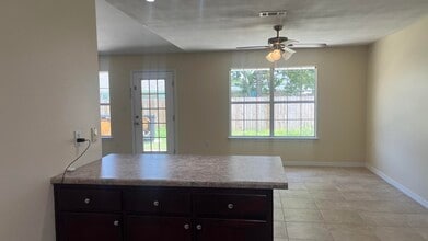 Building Photo - 2154 Castle Grove Dr