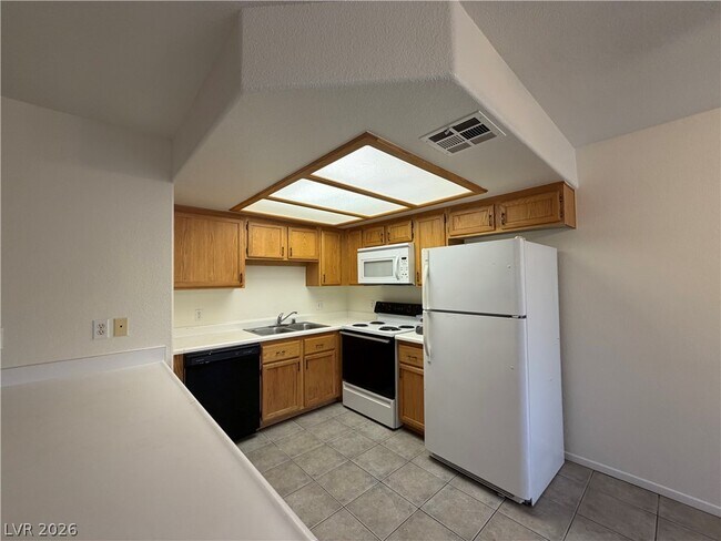 Foto del edificio - 8410 Eldora Ave