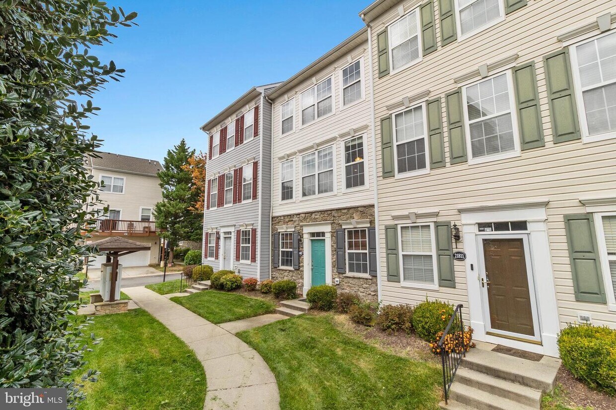 21809 Kelsey Square, Ashburn, VA 20147 Townhome Rentals in Ashburn VA