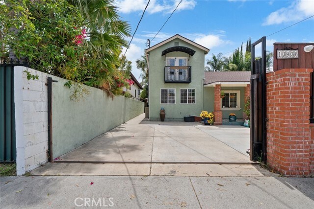 Foto del edificio - 13936 Magnolia Blvd