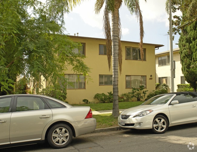 Building Photo - 7624 Norton Ave