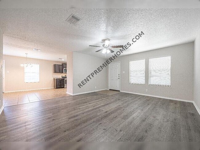 Building Photo - 5811 Spanish Dawn