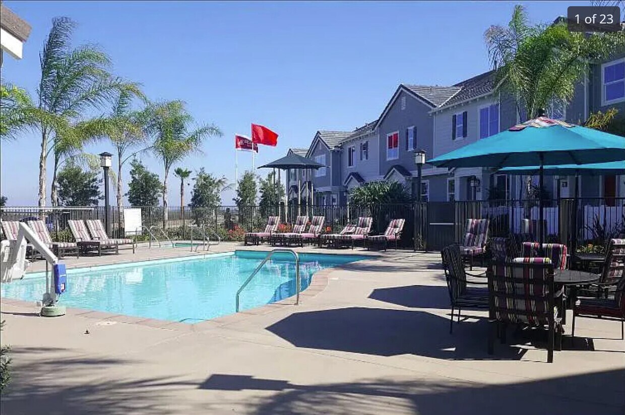 Foto principal - 503 Sanderling Ln
