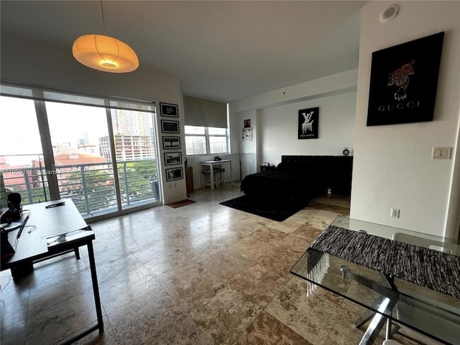 Foto del edificio - 133 NE 2nd Ave