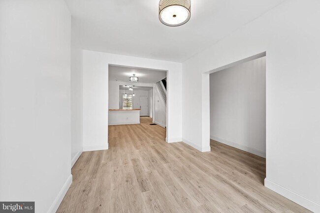 Foto del edificio - 1605 Darley Ave