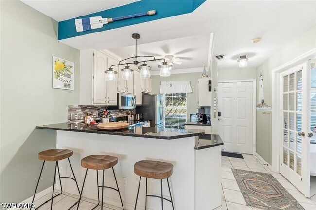 Foto del edificio - 8161 Twelve Oaks Cir