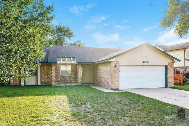 Building Photo - 14806 Chasemont Dr