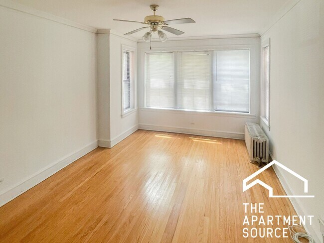 Photo - 1478 W Byron St Apartment