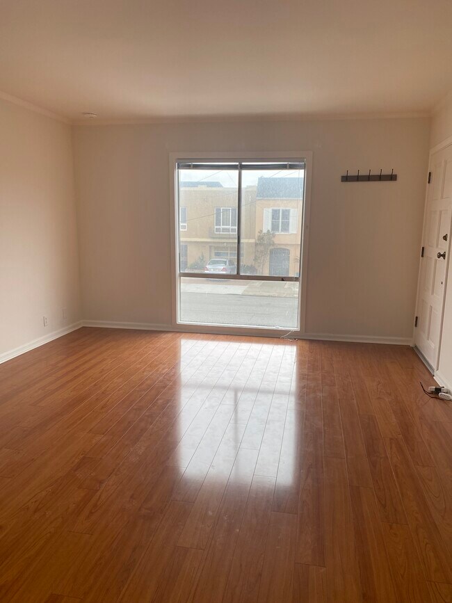 Building Photo - 1754 47th Ave