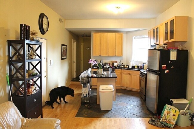 Foto del edificio - 1623 N Halsted St