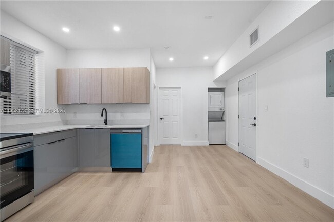 Foto del edificio - 629 SW 10th Ave