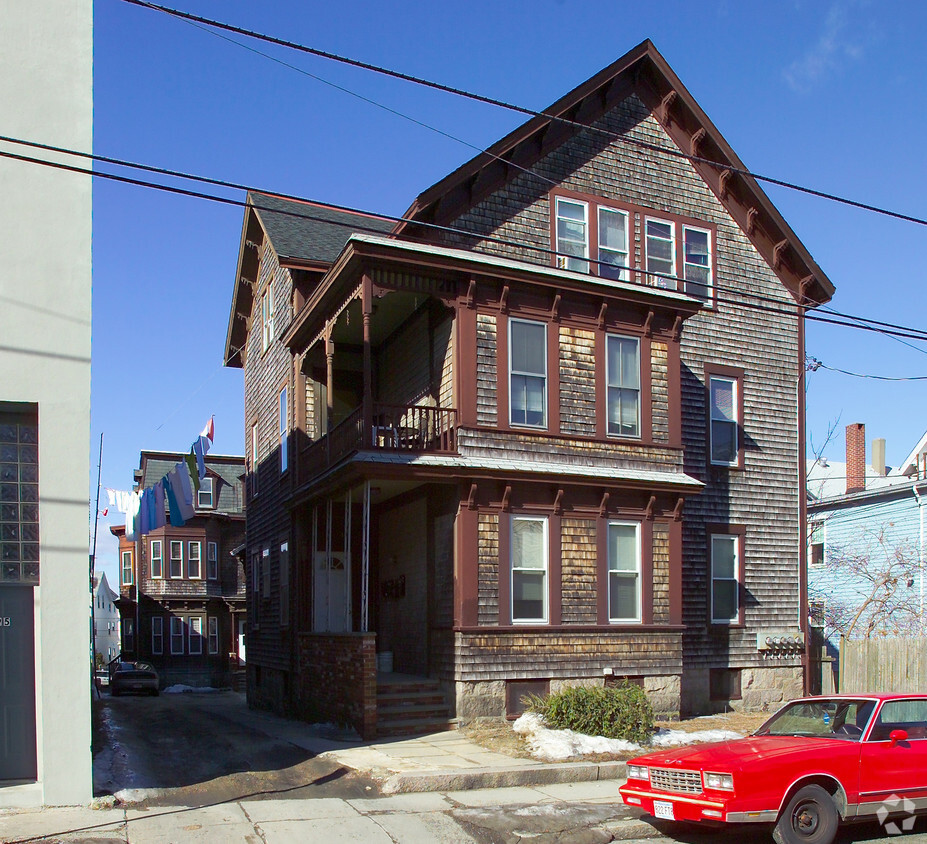 Primary Photo - 187-189 Ridge St