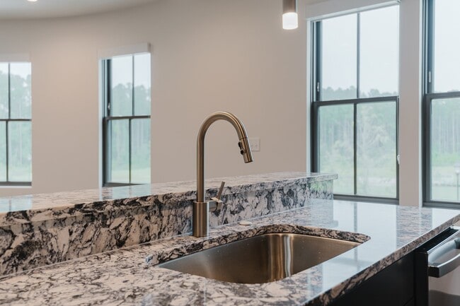 Building Photo - Be the first to Live in the Washington Square Apartments! *MOVE IN SPECIAL*