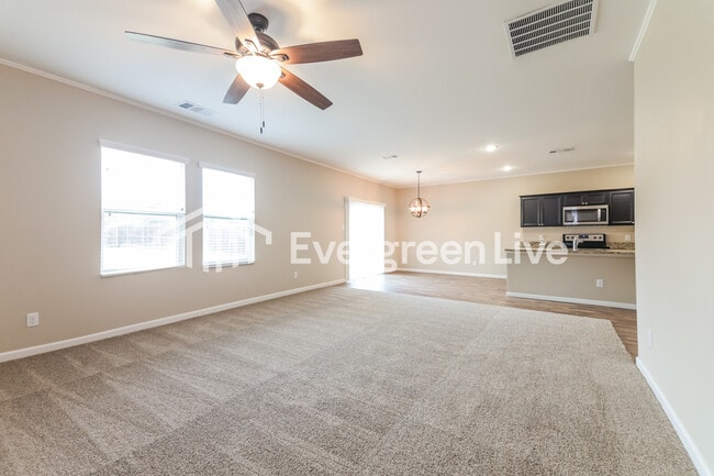 Foto del edificio - 425 Stone Creek Blvd