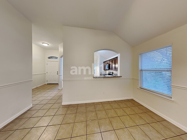 Building Photo - 87 Elmwood Trail