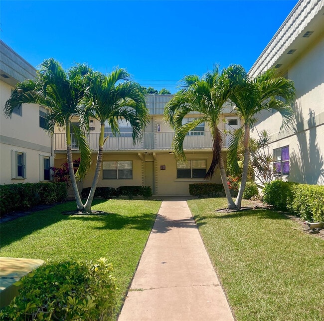 Foto del edificio - 690 Saxony Way