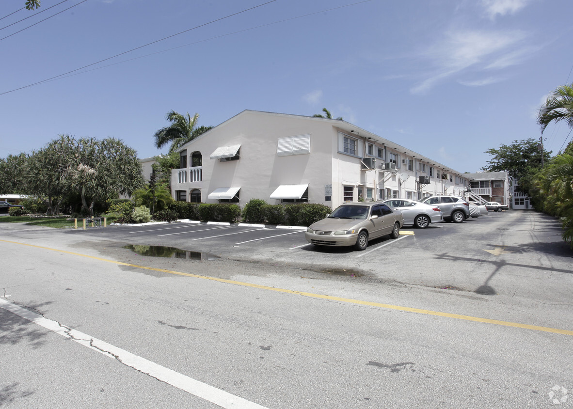 Primary Photo - El Dorado Country Club Apartments