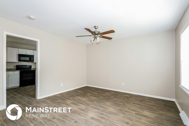 Building Photo - 3015 Daisy Ct