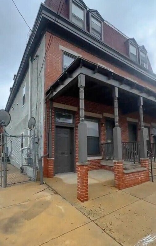 Building Photo - 938 N 42nd St