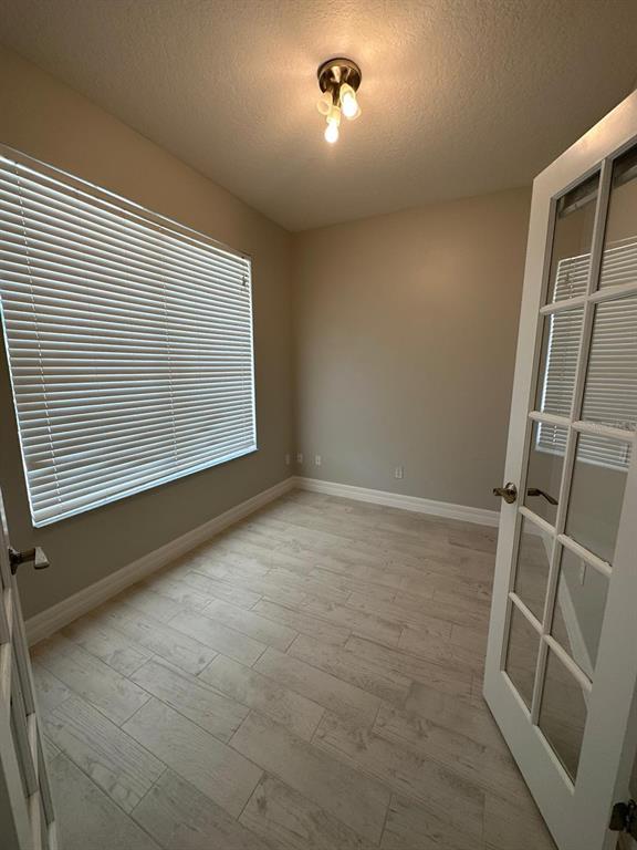 Building Photo - 14014 Eden Isle Blvd