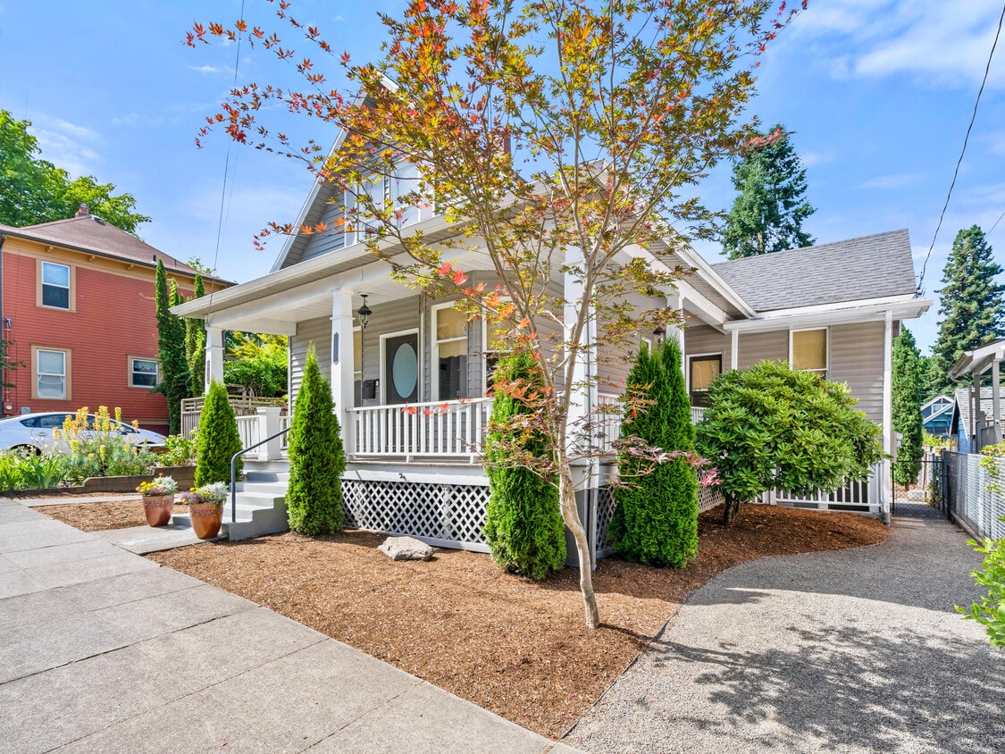 Exterior of home - 1219 SE Rhone St