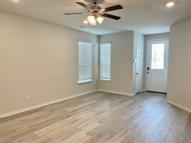 Foto del edificio - 1051 Toledo Bend Dr