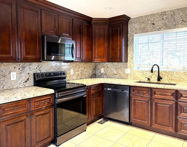 Photo - 2008 E 98th Pl House