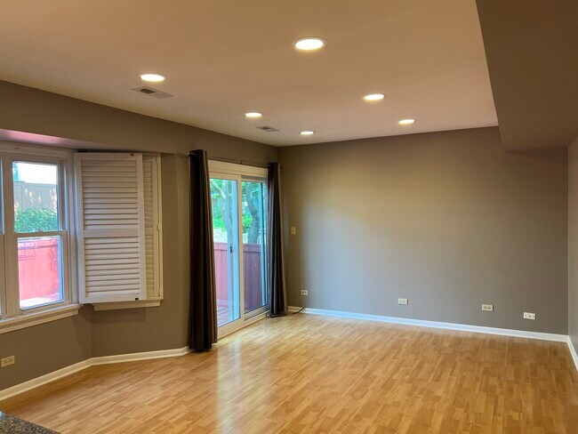 Foto del edificio - 36 Sarahs Grove Ln