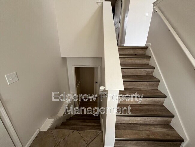Foto del edificio - 3607 Deeprose Dr SE