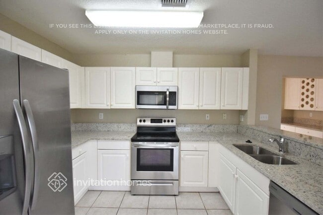 Building Photo - 9229 SW 157th Ct