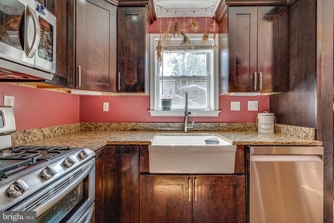 Foto del edificio - 2848 Fairhaven Ave