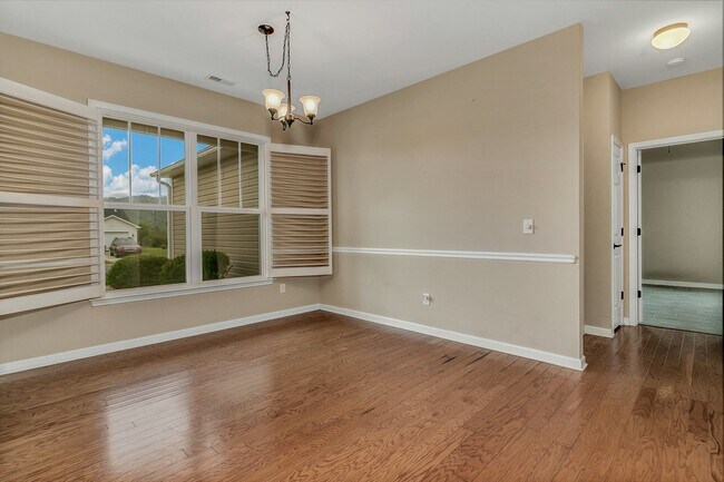 Foto del edificio - 4 Forestwood Rd