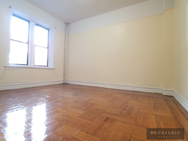Building Photo - 164 Linden Blvd