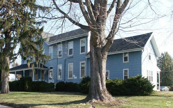 Primary Photo - 117 Maple Ln