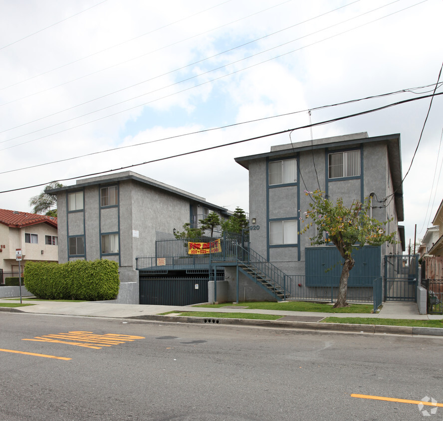 Building Photo - 920 S Montebello Blvd