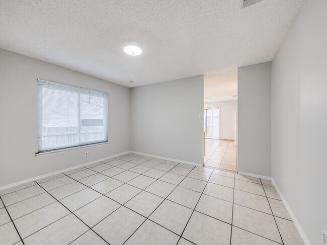 Foto del edificio - Converse, TX - House - $1,645.00 Available...