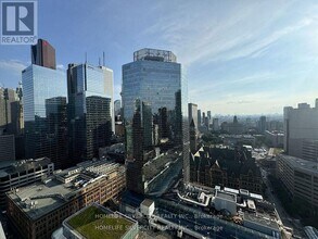 Building Photo - 197 Yonge St