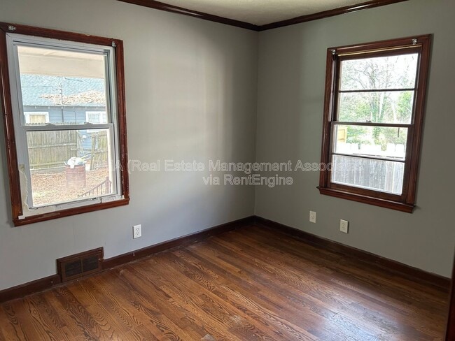 Foto del edificio - 901 Ray St