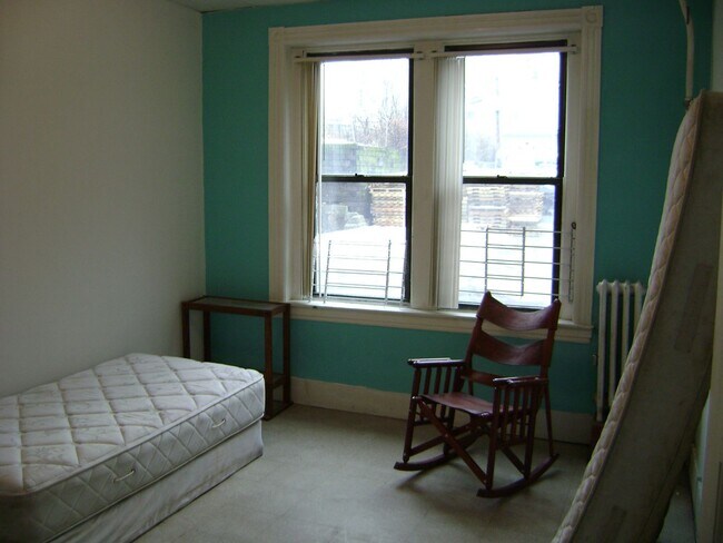 Foto del edificio - Great Deal; Easily Access BU and B Line or...