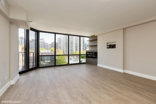 Building Photo - 1309 N Wells St