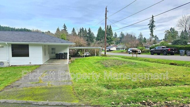 Photo - 2514 Spring St Apartment