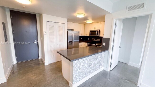 Foto del edificio - 4332 W Flagler St