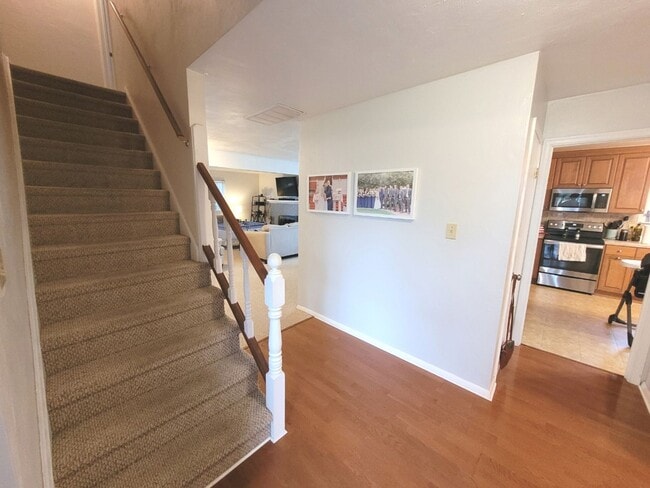 Building Photo - Spacious 5-Bedroom Home in Virginia Beach ...