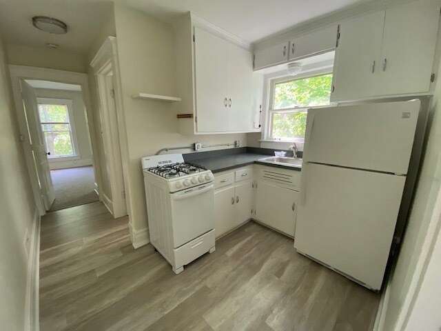 Cocina - 1411 Golden Ave