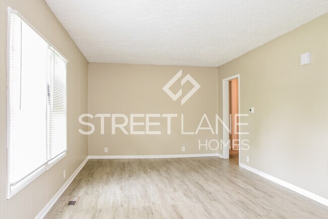 Building Photo - Charming 3 Bedroom 1 Bath Home Ready to Rent!