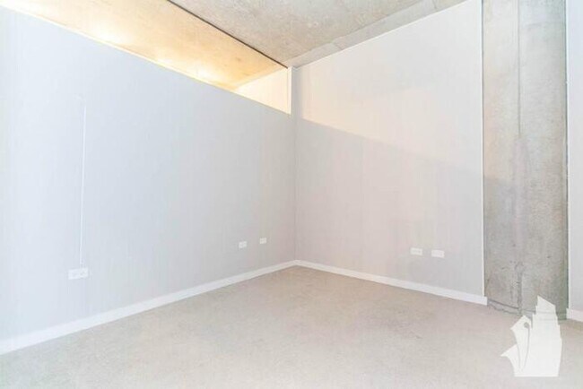 Foto del edificio - Stunning two-bedroom, two-bathroom apartme...
