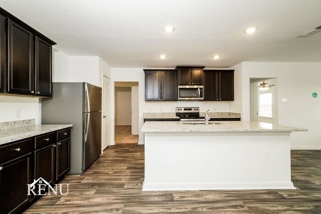 Foto del edificio - Coming Soon!